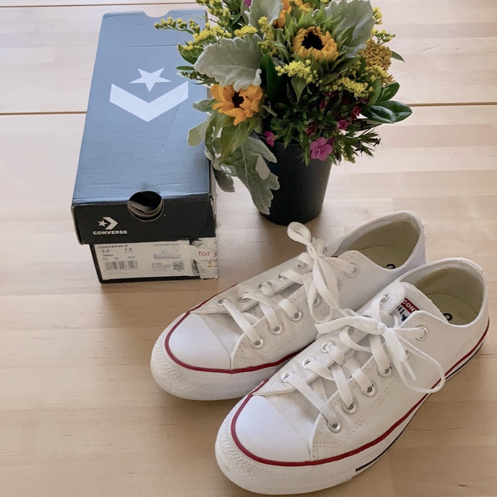 White Converse Chuck Taylor all star